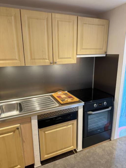 Appartement De Plain-Pied Avec Jardin Авиньон Екстериор снимка