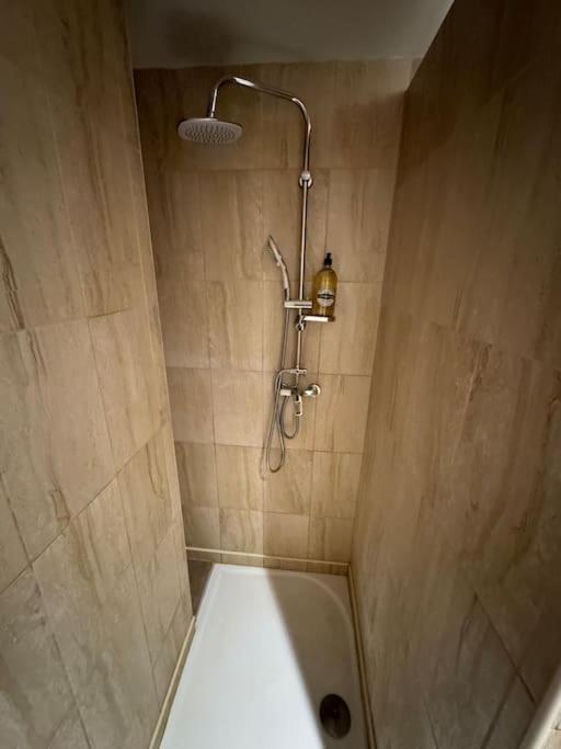 Appartement De Plain-Pied Avec Jardin Авиньон Екстериор снимка