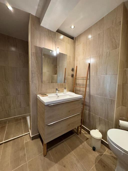 Appartement De Plain-Pied Avec Jardin Авиньон Екстериор снимка
