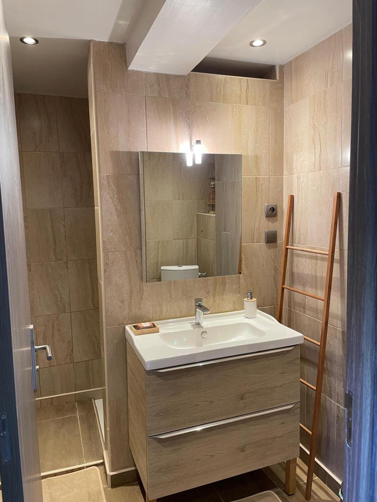 Appartement De Plain-Pied Avec Jardin Авиньон Екстериор снимка